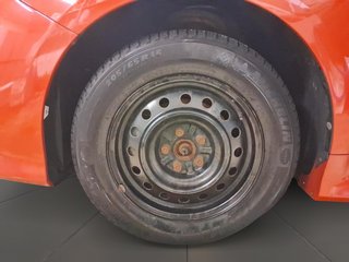 2012 Toyota Camry 4-door Sedan SE in Stratford, Ontario - 6 - w320h240px