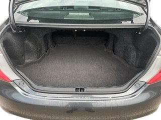 2013 Toyota Camry 4-door Sedan SE in Stratford, Ontario - 6 - w320h240px