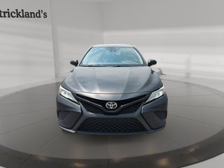 2020 Toyota Camry 4-Door Sedan SE 8A in Stratford, Ontario - 2 - w320h240px