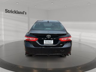 2020 Toyota Camry 4-Door Sedan SE 8A in Stratford, Ontario - 3 - w320h240px
