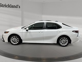 2024 Toyota Camry SE in Stratford, Ontario - 5 - w320h240px