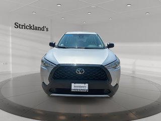 2022 Toyota COROLLA CROSS L AWD in Stratford, Ontario - 2 - w320h240px