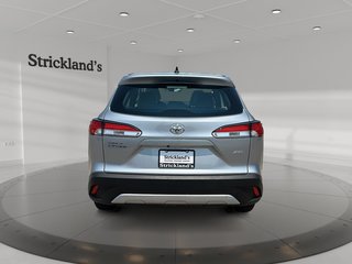 2022 Toyota COROLLA CROSS L AWD in Stratford, Ontario - 3 - w320h240px