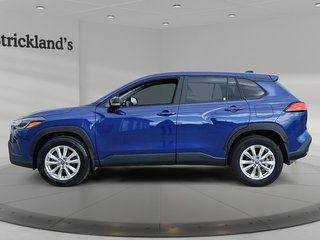 2025 Toyota Corolla Cross LE AWD in Stratford, Ontario - 5 - w320h240px