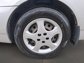 2006 Toyota Corolla 4-door Sedan CE 4A in Stratford, Ontario - 6 - w320h240px