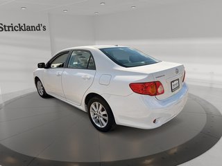 2010 Toyota Corolla 4-door Sedan LE 4A in Stratford, Ontario - 4 - w320h240px