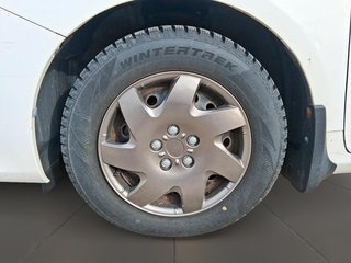 2013 Toyota Corolla 4-door Sedan CE 4A in Stratford, Ontario - 6 - w320h240px