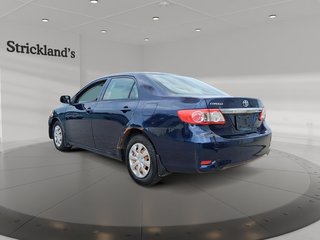 2013 Toyota Corolla 4-door Sedan LE 4A in Stratford, Ontario - 4 - w320h240px