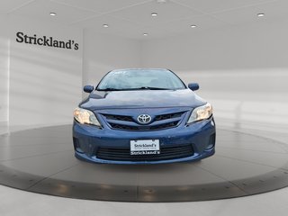 2013 Toyota Corolla 4-door Sedan LE 4A in Stratford, Ontario - 2 - w320h240px