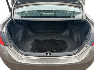 2017 Toyota Corolla 4-door Sedan CE 6M in Stratford, Ontario - 6 - w320h240px