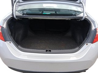 2019 Toyota Corolla 4-door Sedan LE CVTi-S in Stratford, Ontario - 6 - w320h240px