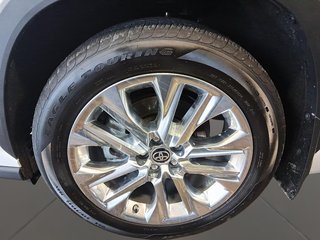 2025 Toyota Highlander Hybrid Limited AWD in Stratford, Ontario - 6 - w320h240px