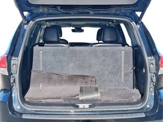 2017 Toyota Highlander XLE AWD in Stratford, Ontario - 6 - w320h240px