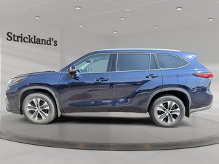 2021 Toyota Highlander XLE AWD in Stratford, Ontario - 5 - w320h240px