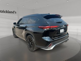 2024 Toyota Highlander XSE AWD in Stratford, Ontario - 4 - w320h240px