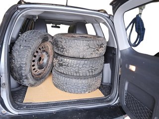 2012 Toyota RAV4 4WD Sport 4A in Stratford, Ontario - 6 - w320h240px