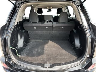 2018 Toyota RAV4 AWD LE in Stratford, Ontario - 6 - w320h240px
