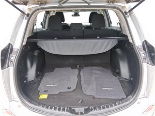 2018 Toyota RAV4 FWD LE in Stratford, Ontario - 6 - w320h240px