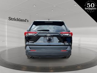 2020  RAV4 AWD XLE in Stratford, Ontario - 3 - w320h240px