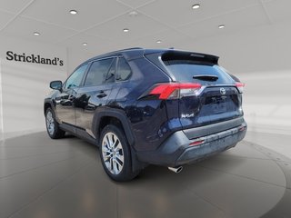 2021 Toyota RAV4 XLE AWD in Stratford, Ontario - 4 - w320h240px