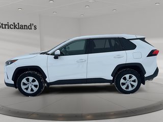 2022 Toyota RAV4 LE AWD in Stratford, Ontario - 5 - w320h240px