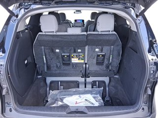 2026 Toyota Sienna Hybrid Sienna LE AWD 8-Pass in Stratford, Ontario - 6 - w320h240px