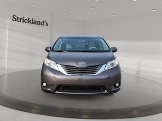 2011 Toyota Sienna XLE 7-pass V6 6A in Stratford, Ontario - 2 - w320h240px
