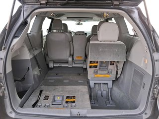 2011 Toyota Sienna XLE 7-pass V6 6A in Stratford, Ontario - 6 - w320h240px