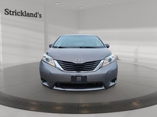 2014 Toyota Sienna 7-Pass V6 6A in Stratford, Ontario - 2 - w320h240px
