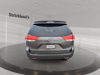 2014 Toyota Sienna 7-Pass V6 6A in Stratford, Ontario - 3 - w320h240px