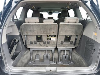 2018 Toyota Sienna LE 8-Passenger V6 in Stratford, Ontario - 6 - w320h240px