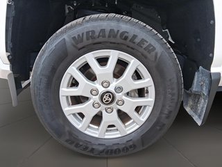 2025 Toyota Tacoma 4X4 Tacoma Double Cab AT in Stratford, Ontario - 6 - w320h240px