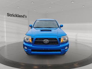 2011 Toyota Tacoma 4x4 Dbl Cab V6 5A in Stratford, Ontario - 2 - w320h240px