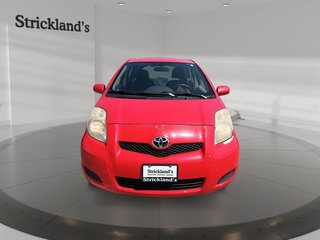 2009 Toyota Yaris 5-door Hatchback LE 4A in Stratford, Ontario - 2 - w320h240px