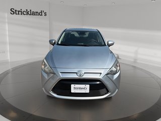2018 Toyota Yaris 4-Door Sedan 6MT in Stratford, Ontario - 2 - w320h240px