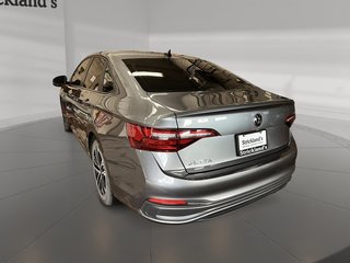 2022 Volkswagen Jetta Comfortline 1.5 T 8Sp at w/Tip in Stratford, Ontario - 4 - w320h240px