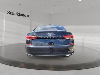 2020 Volkswagen Passat Comfortline 2.0T 6sp at w/Tip in Stratford, Ontario - 3 - w320h240px
