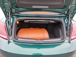 2017 Volkswagen The Beetle Convertible Classic 1.8T 6sp at w/Tip in Stratford, Ontario - 6 - w320h240px