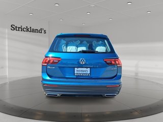 2020 Volkswagen Tiguan Trendline 2.0T 8sp at w/Tip 4M in Stratford, Ontario - 3 - w320h240px
