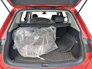 2023 Volkswagen Tiguan Comfortline 2.0T 8sp at w/Tip 4M in Stratford, Ontario - 6 - w320h240px