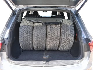 2024 Volkswagen Tiguan Comfortline R-Line Black 2.0T 8sp at w/Tip 4M in Stratford, Ontario - 6 - w320h240px