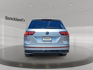 2024 Volkswagen Tiguan Comfortline R-Line Black 2.0T 8sp at w/Tip 4M in Stratford, Ontario - 3 - w320h240px