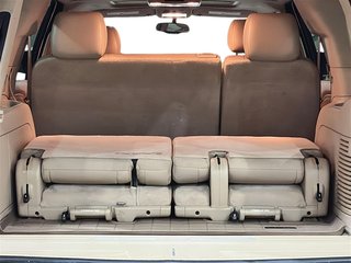 2012 Cadillac Escalade 4WD Hybrid in Brantford, Ontario - 6 - w320h240px