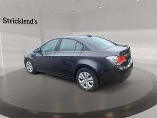 2016 Chevrolet Cruze Limited LT Turbo in Brantford, Ontario - 5 - w320h240px