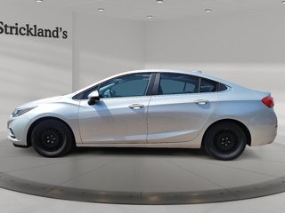 2016 Chevrolet Cruze Limited LT Turbo in Brantford, Ontario - 5 - w320h240px