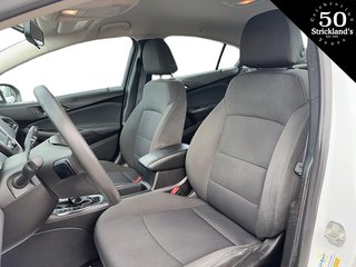 2017  Cruze LT - 6AT Diesel in Stratford, Ontario - 6 - w320h240px