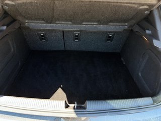 2019  Cruze Hatchback Premier in Brantford, Ontario - 4 - w320h240px
