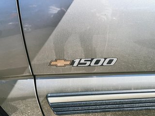2000 Chevrolet Light Duty C/K1500 Silverado Reg Cab in Brantford, Ontario - 6 - w320h240px