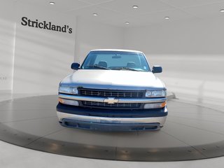 2000 Chevrolet Light Duty C/K1500 Silverado Reg Cab in Brantford, Ontario - 2 - w320h240px