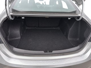 2020 Chevrolet Malibu LT in Brantford, Ontario - 6 - w320h240px